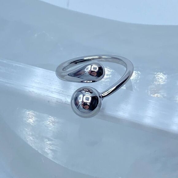 Sterling Silver Geometric Minimalist Spoon Ring - Picture 2 of 5